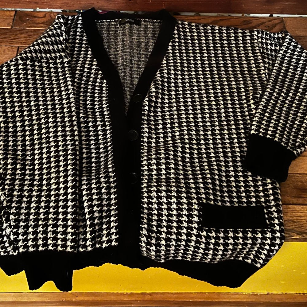 SHEIN Black and White Houndstooth Cardigan